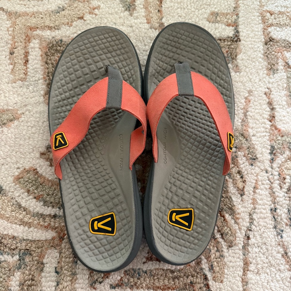 Keen supported flip flops, size 9
